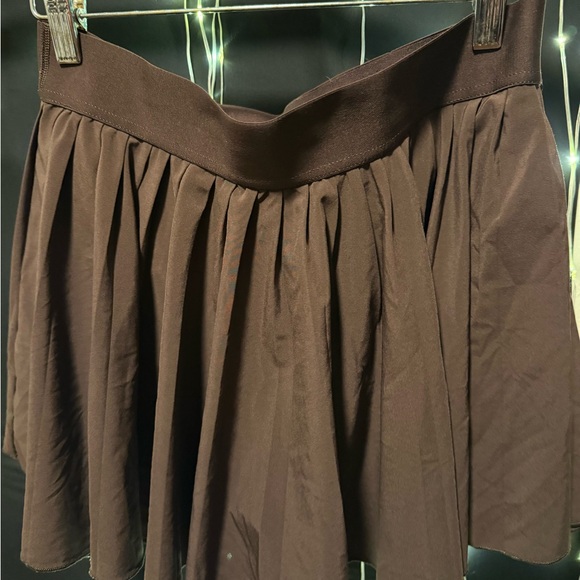TNA Dresses & Skirts - 32. NWOT TNA Brown Pleated Mini Skirt